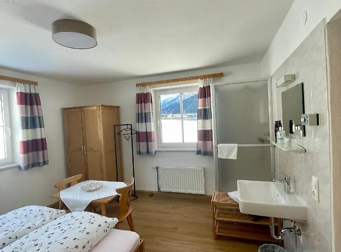 Hofgartnerhof 公寓 *